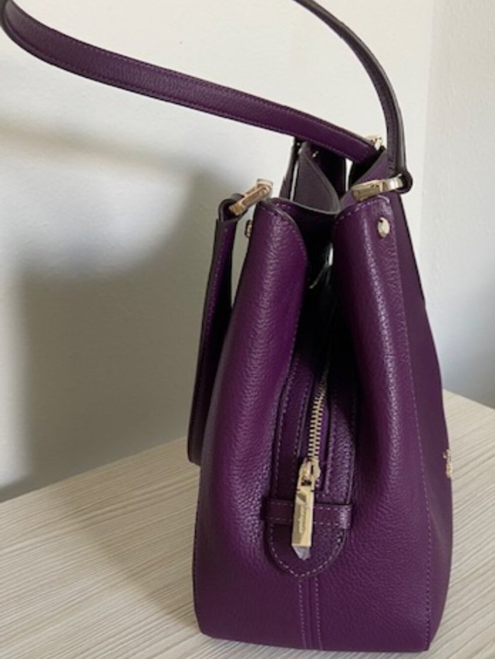 Kate Spade Ripe Plum Med Leila Triple Compartment Pebbled Leather Shoulder Bag - Picture 4 of 6